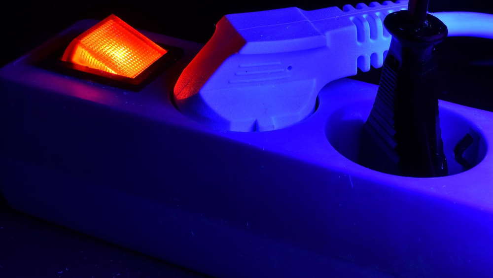 UV light for killing mold and microorganisms in your home